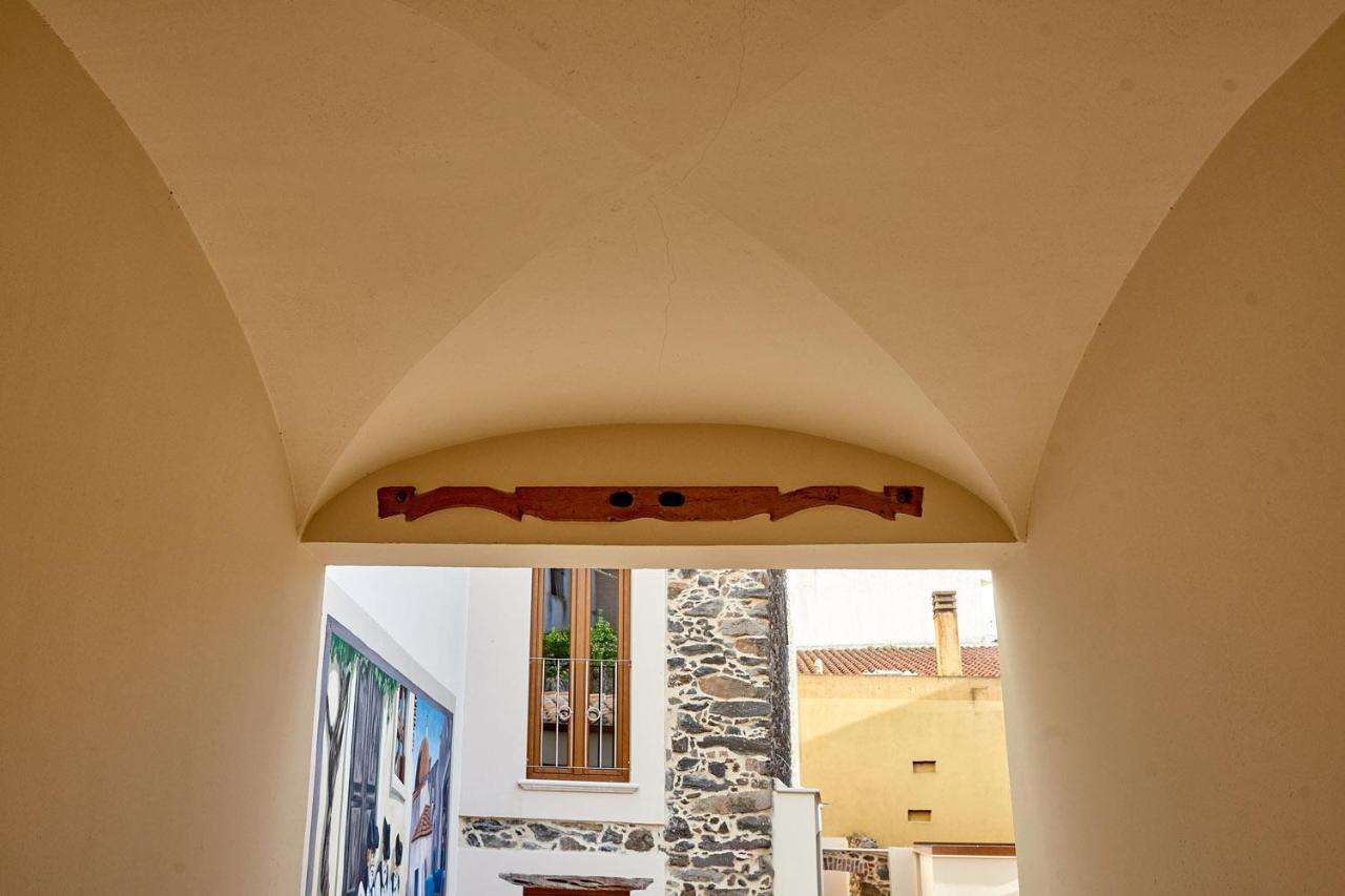 Casa Masuri, Nel Cuore Di Dorgali Exterior foto